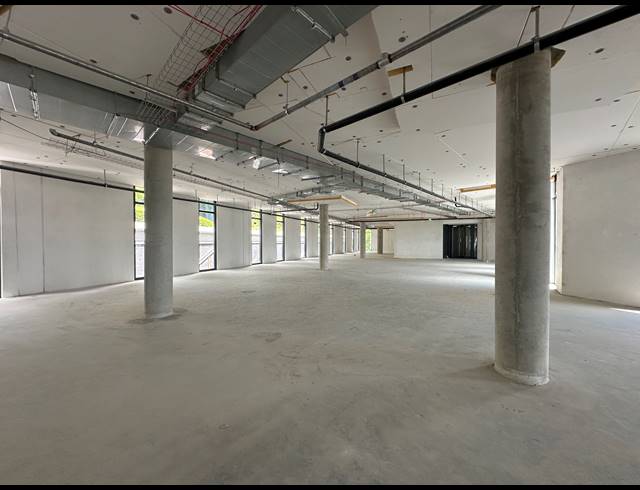 1,601M² OFFICE TO LET IN SANDTON CENTRAL
